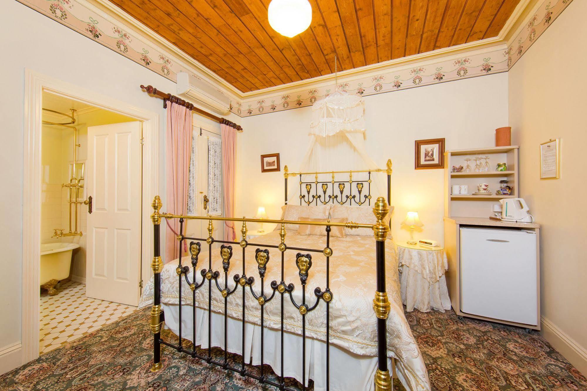 Barnsley House Bed And Breakfast Beechworth Eksteriør billede