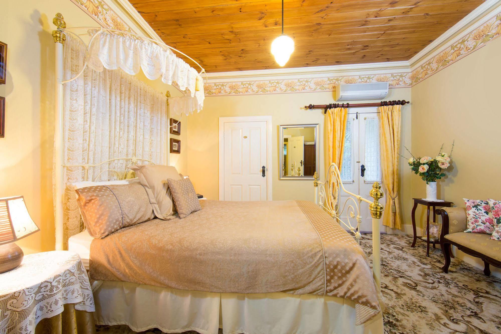 Barnsley House Bed And Breakfast Beechworth Eksteriør billede