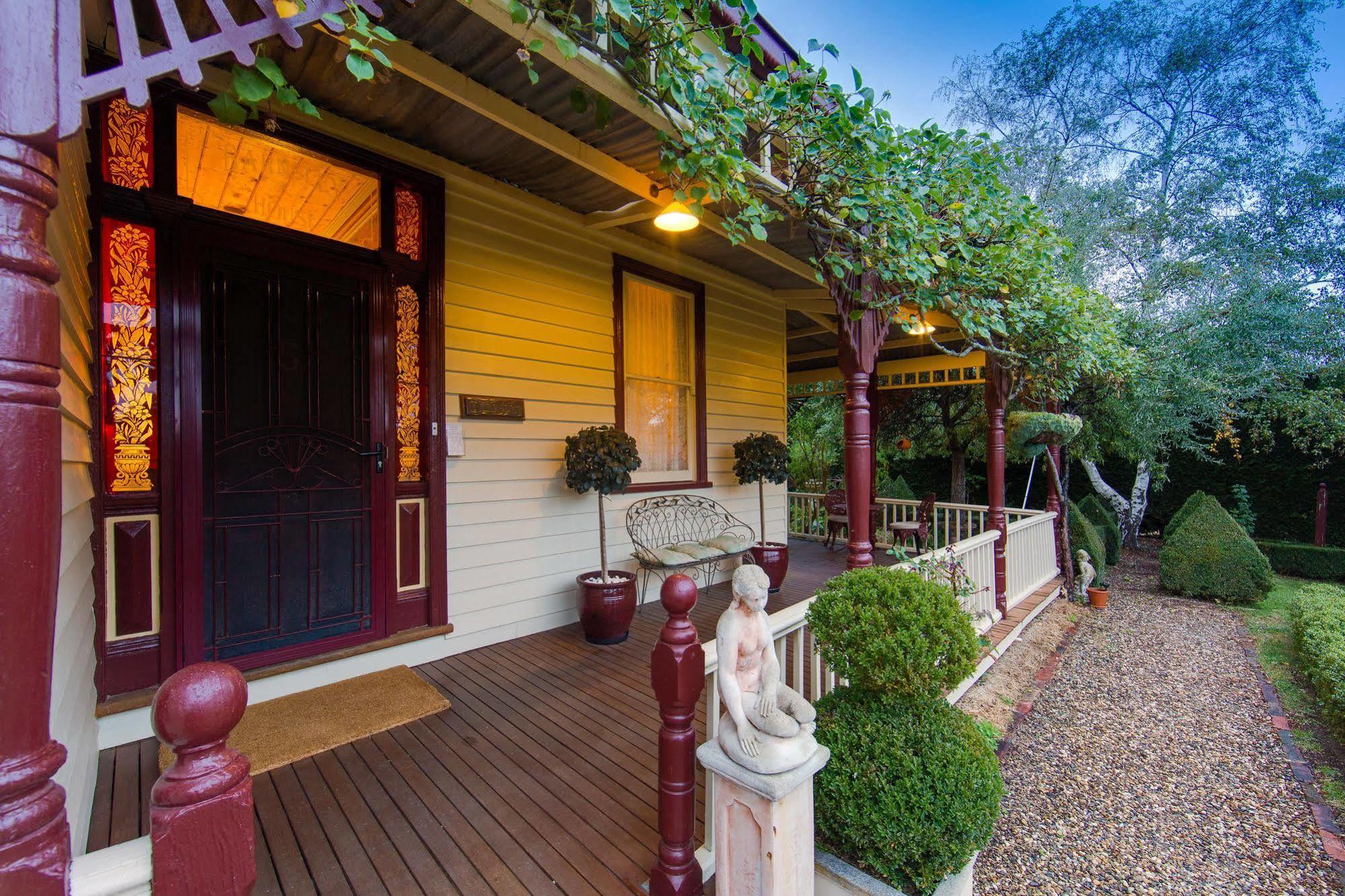Barnsley House Bed And Breakfast Beechworth Eksteriør billede